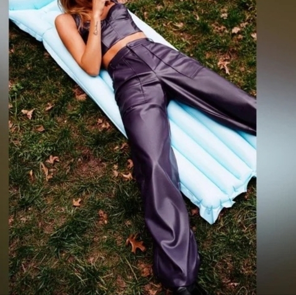 Zara Size Small Purple Faux Leather Wide Leg High Rise Pants Womens NWT - Picture 1 of 15